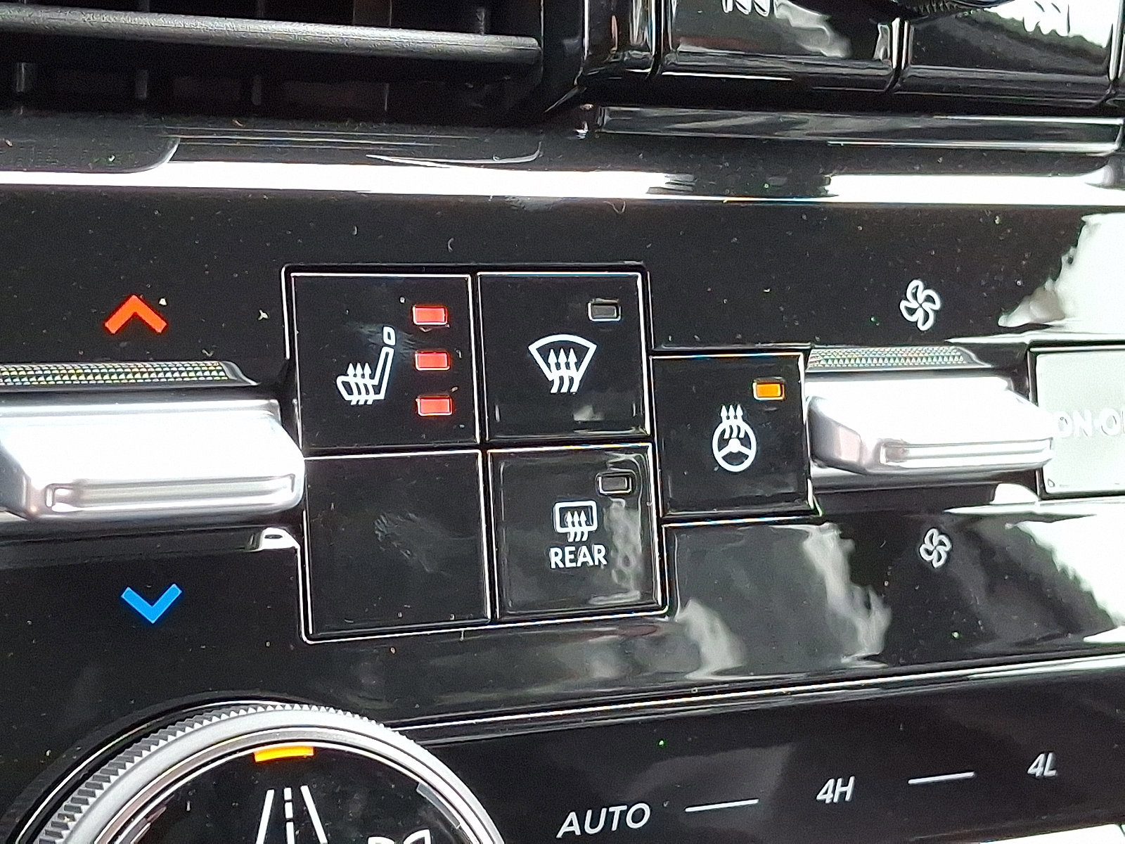 New 2025 Nissan Armada PRO-4X image 10