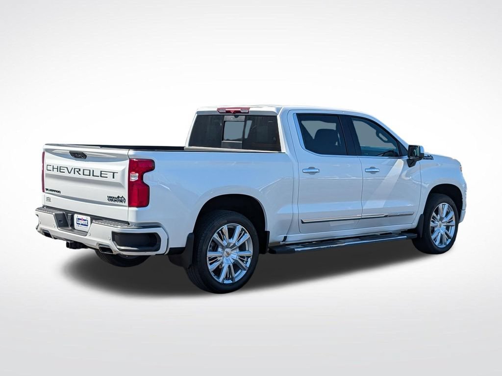 Used 2023 Chevrolet Silverado 1500 High Country w/ High Country Premium Package AWD/4WD video 3
