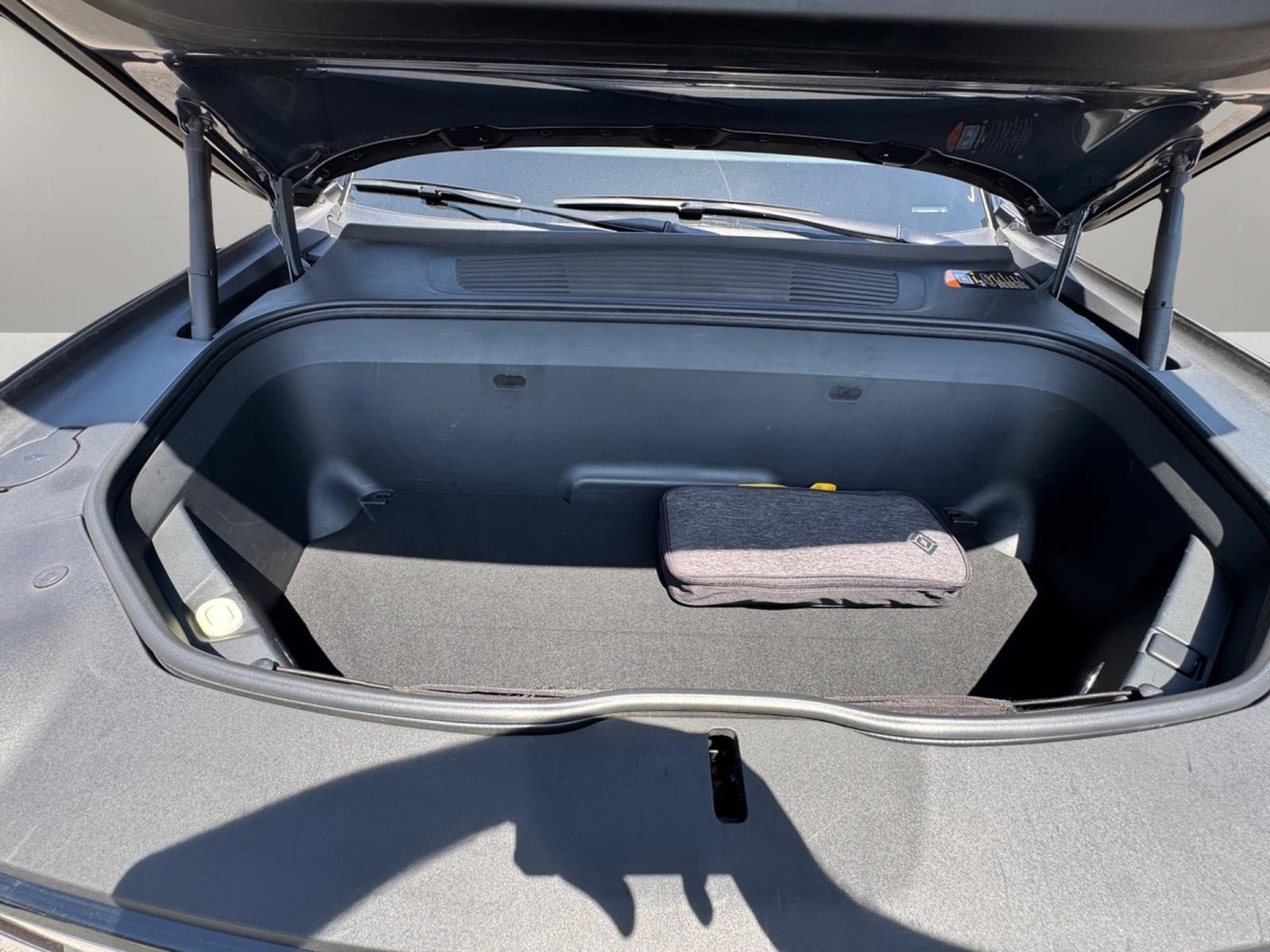Used 2022 Rivian R1S Launch Edition AWD/4WD image 11