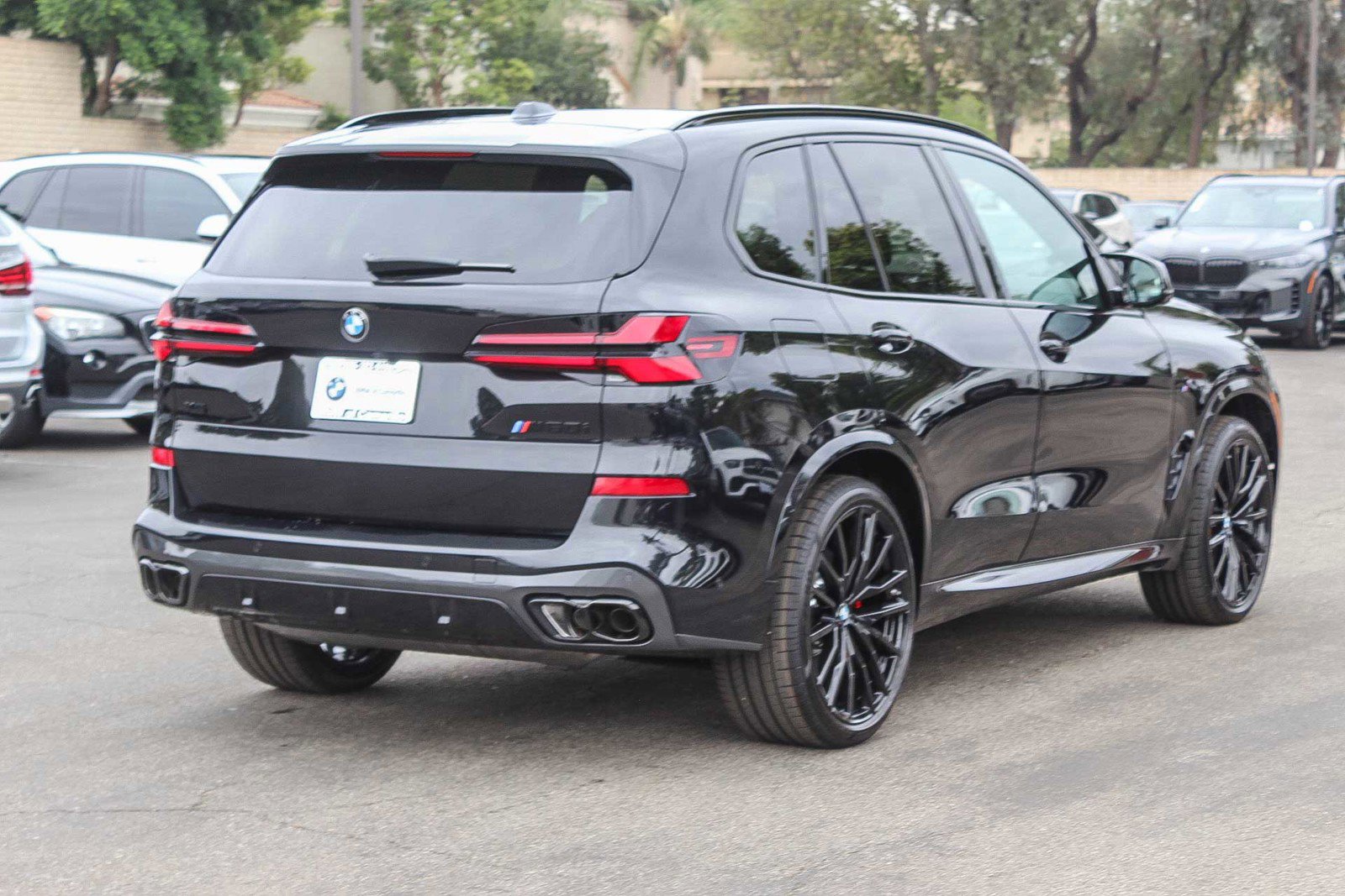 New 2026 BMW X5 M60i w/ Executive Package image 6