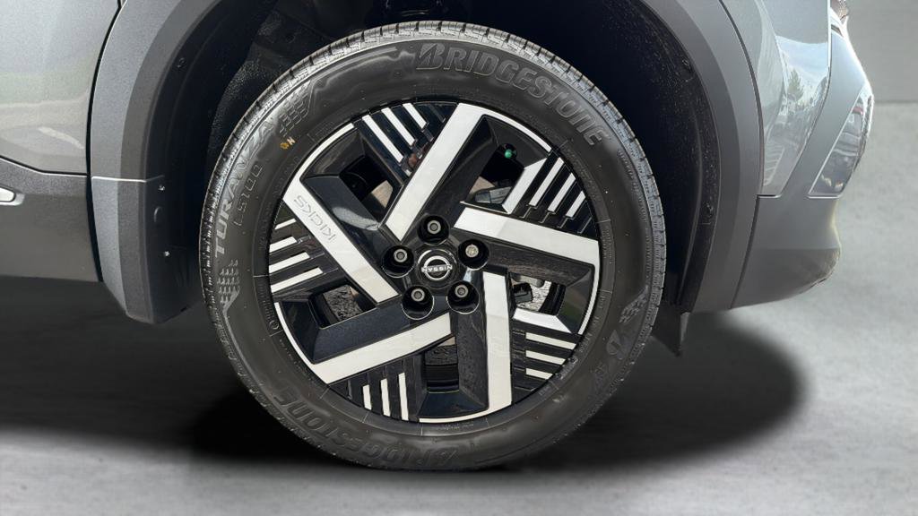 New 2026 Nissan Kicks SV w/ Charging Package FWD image 23
