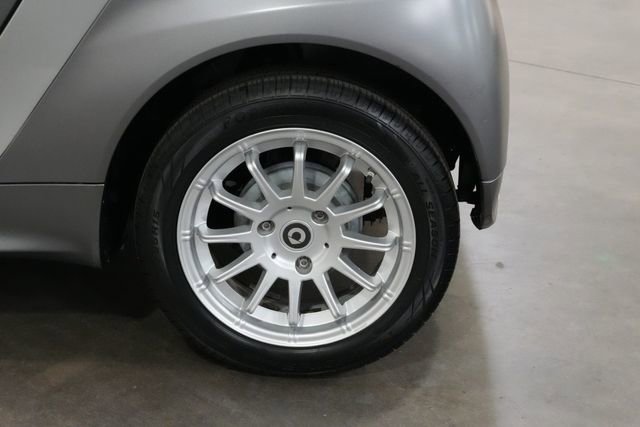 Used 2013 smart fortwo passion image 10