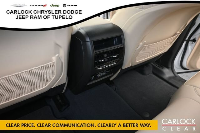 Used 2023 Jeep Grand Cherokee Limited AWD/4WD image 28