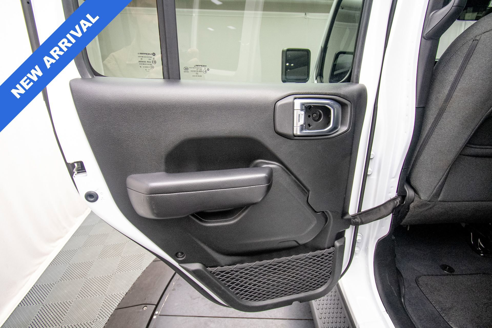 Used 2024 Jeep Wrangler Unlimited Rubicon image 31