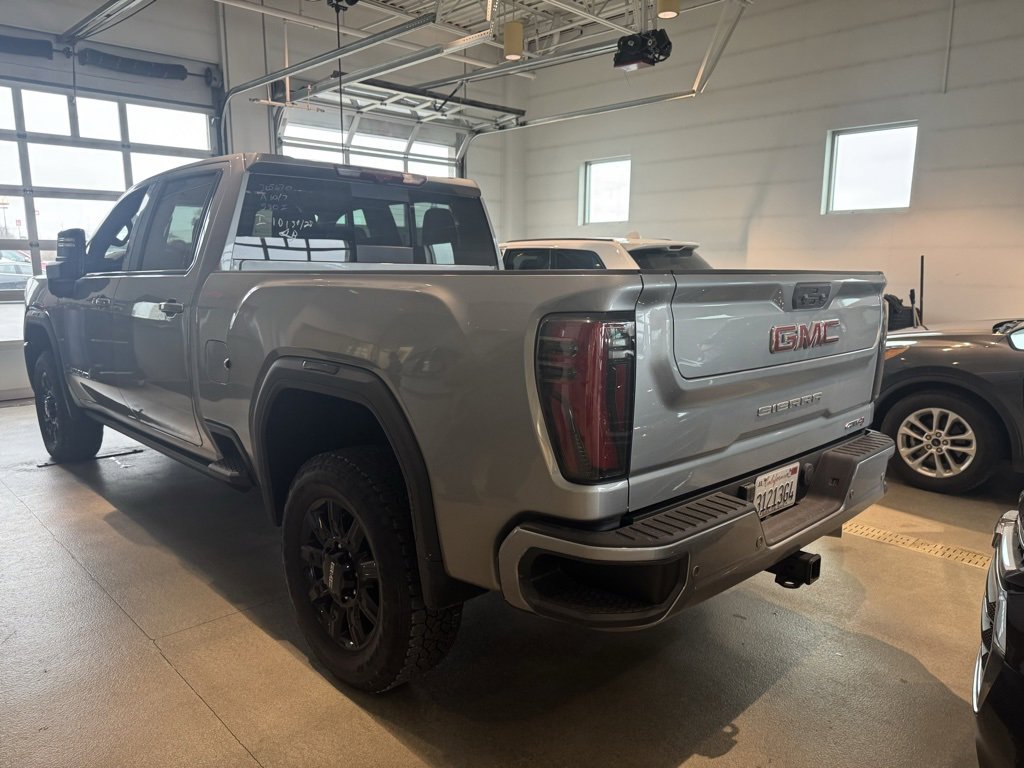 Used 2025 GMC Sierra 2500 AT4 w/ AT4 Premium Plus Package image 4