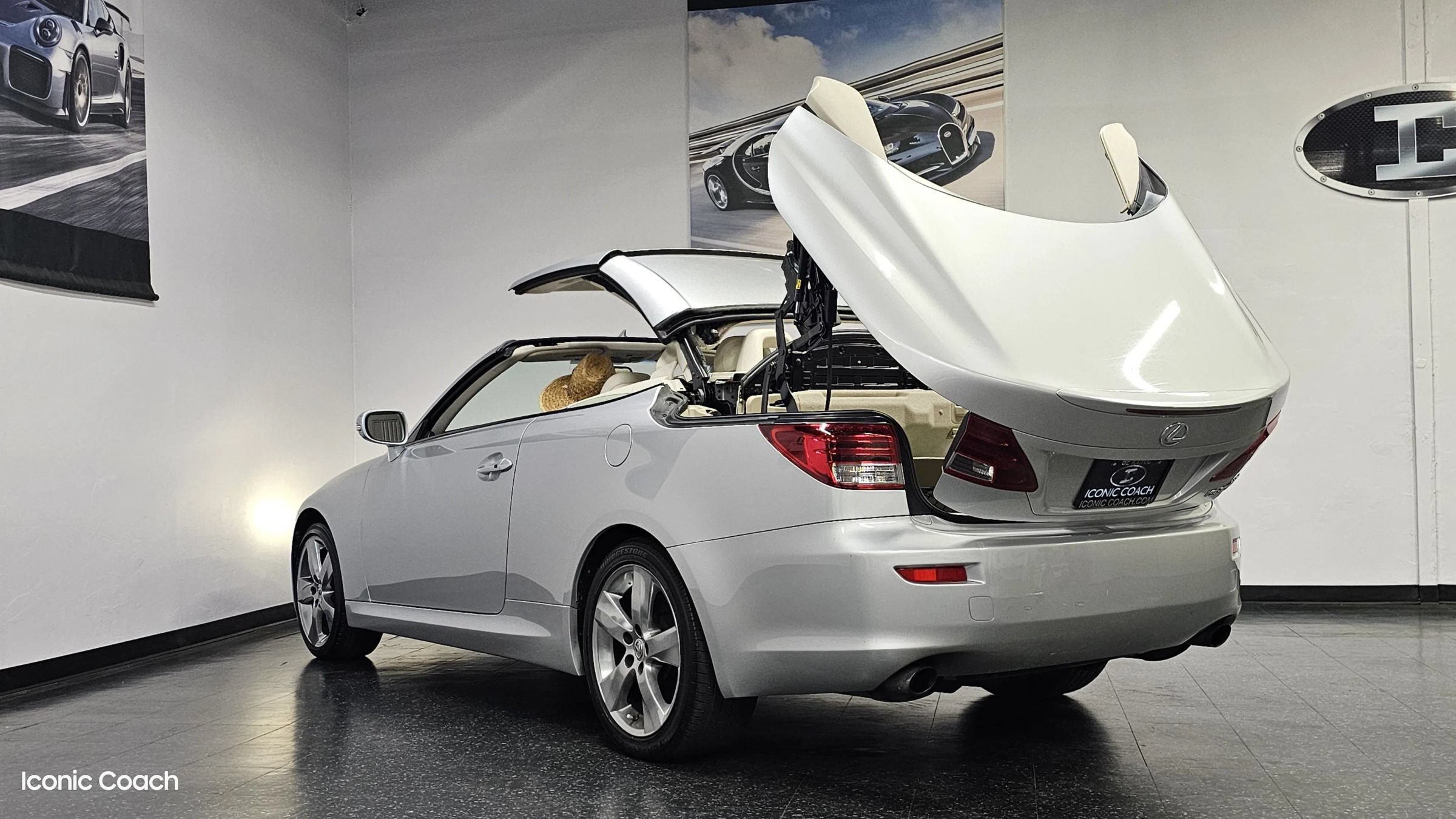 Used 2011 Lexus IS 250C RWD image 32