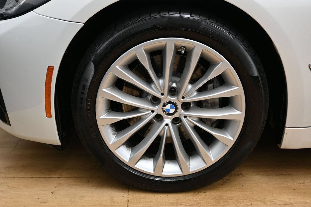 Used 2022 BMW 530i xDrive w/ Convenience Package AWD/4WD image 10