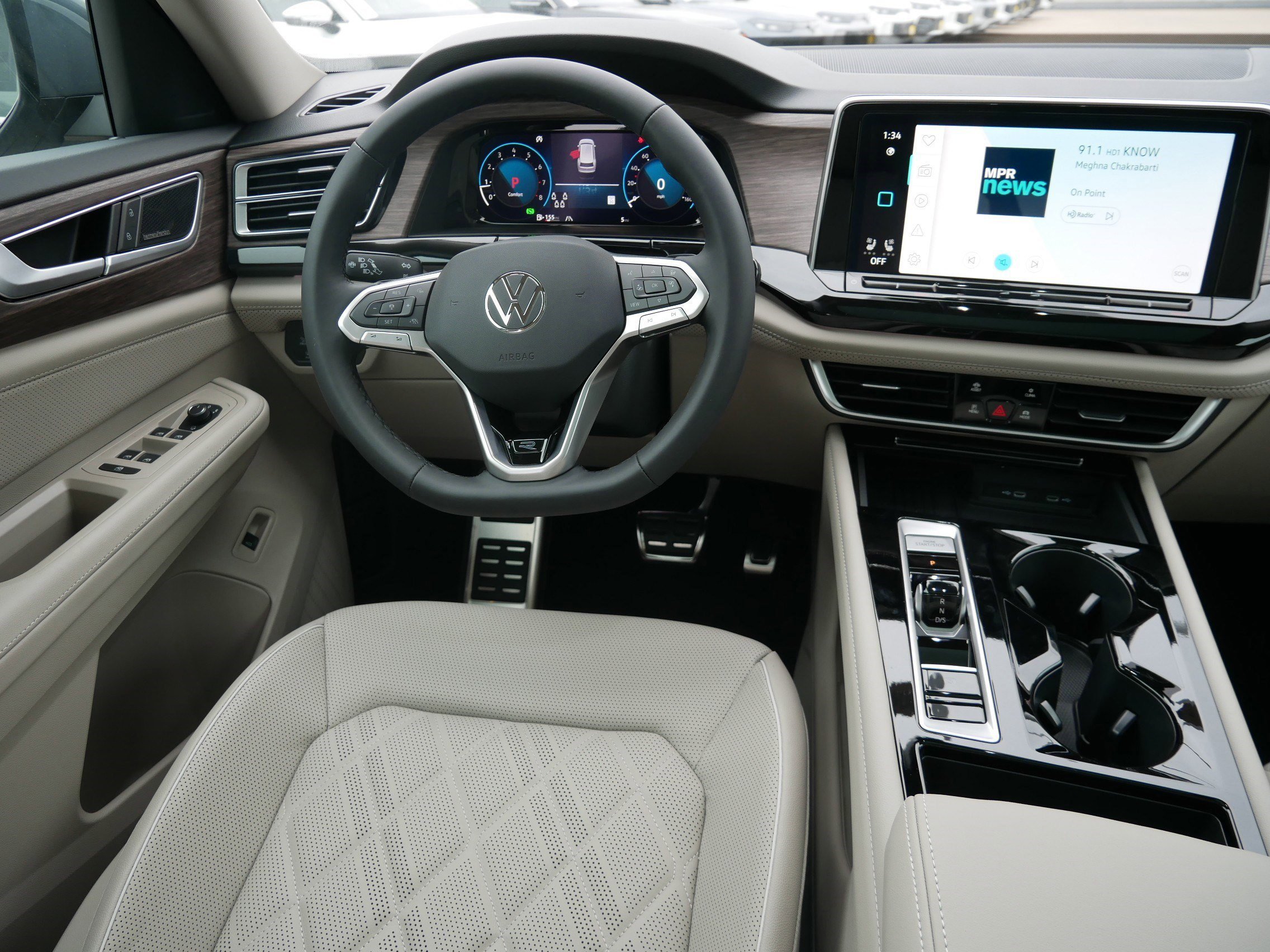 New 2026 Volkswagen Atlas SEL Premium R-Line image 9