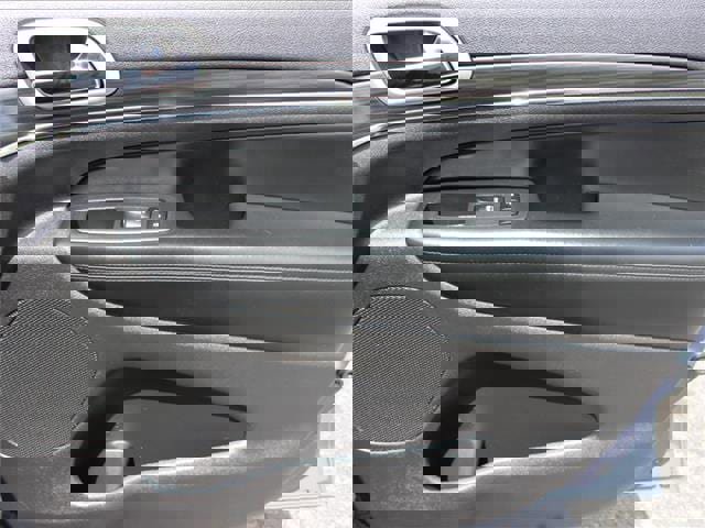 Used 2020 Jeep Grand Cherokee Limited w/ Trailer Tow Group IV image 27