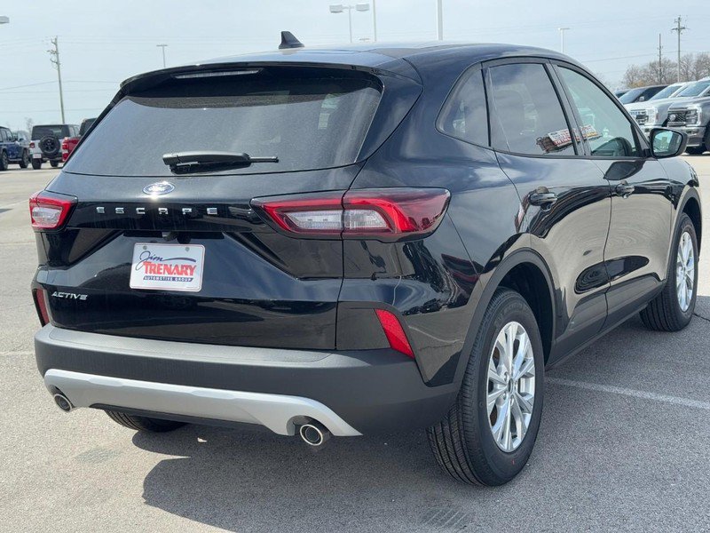 New 2026 Ford Escape Active w/ Cold Weather Package FWD image 3