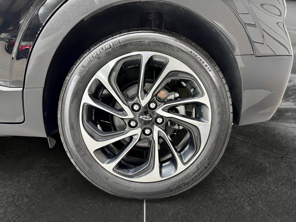 Used 2023 Chevrolet Bolt EUV Premier FWD image 30