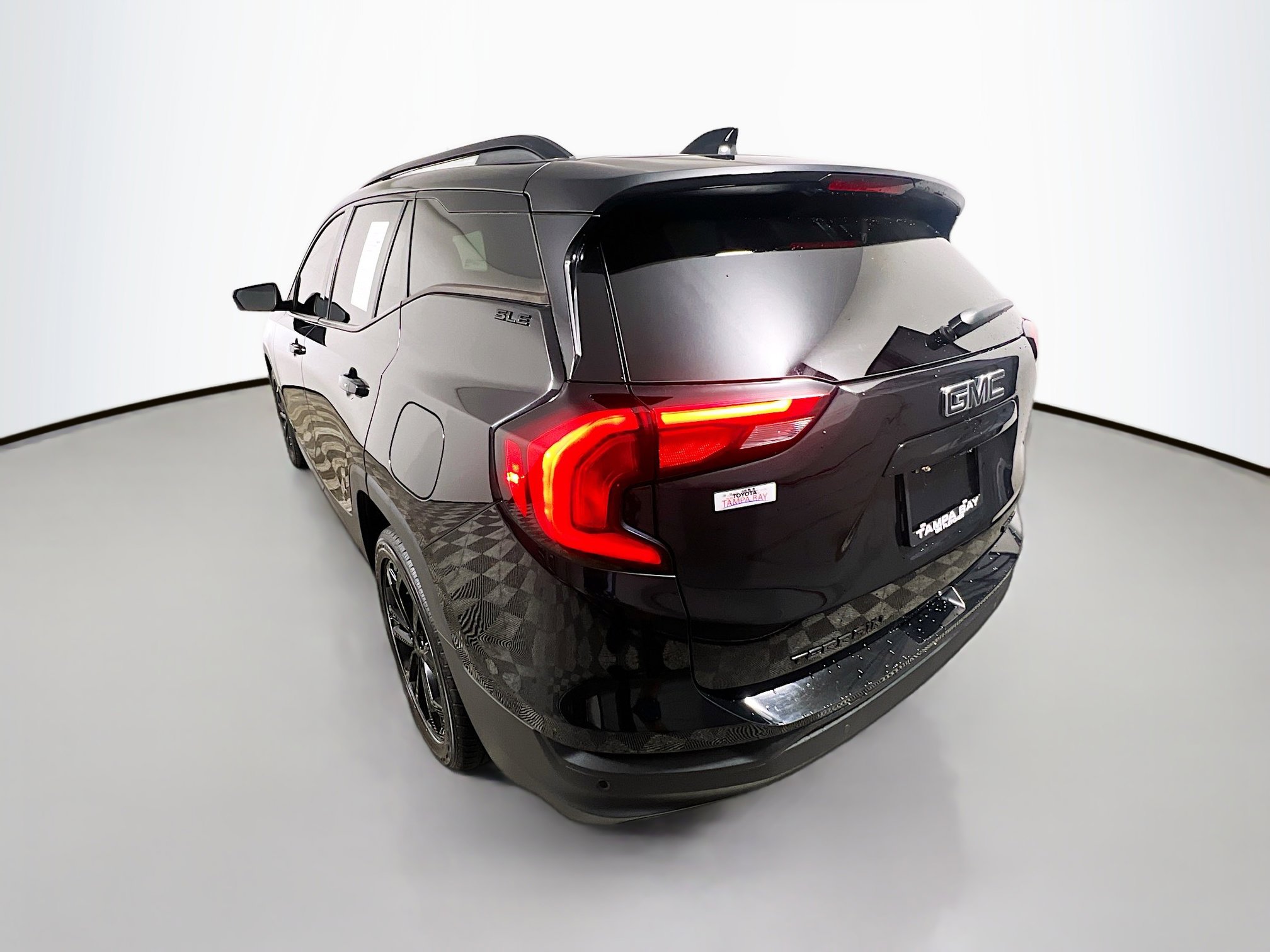 Used 2020 GMC Terrain SLE w/ Driver Convenience Package image 8