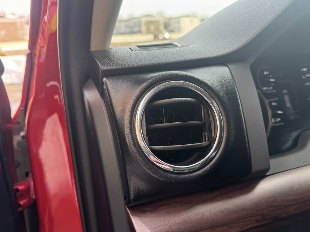 Used 2019 Toyota Tundra Limited w/ Limited Premium Package image 20