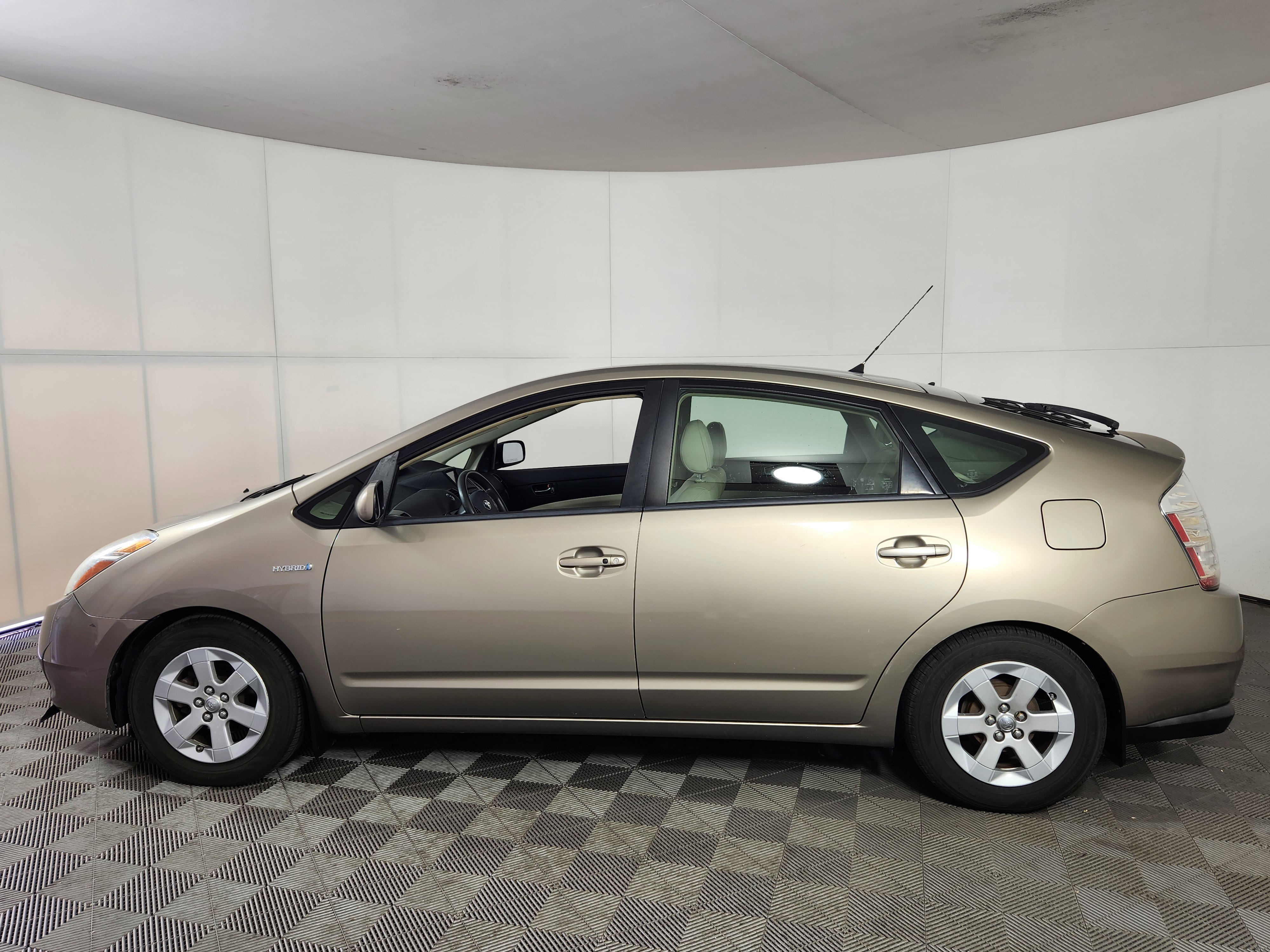 Used 2009 Toyota Prius FWD image 4