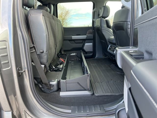 Used 2025 Ford F350 Lariat w/ Lariat Ultimate Package image 38