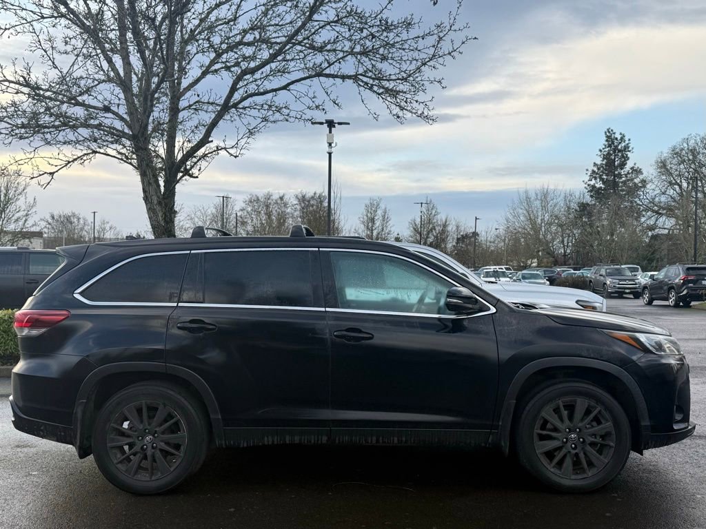 Used 2019 Toyota Highlander SE image 6
