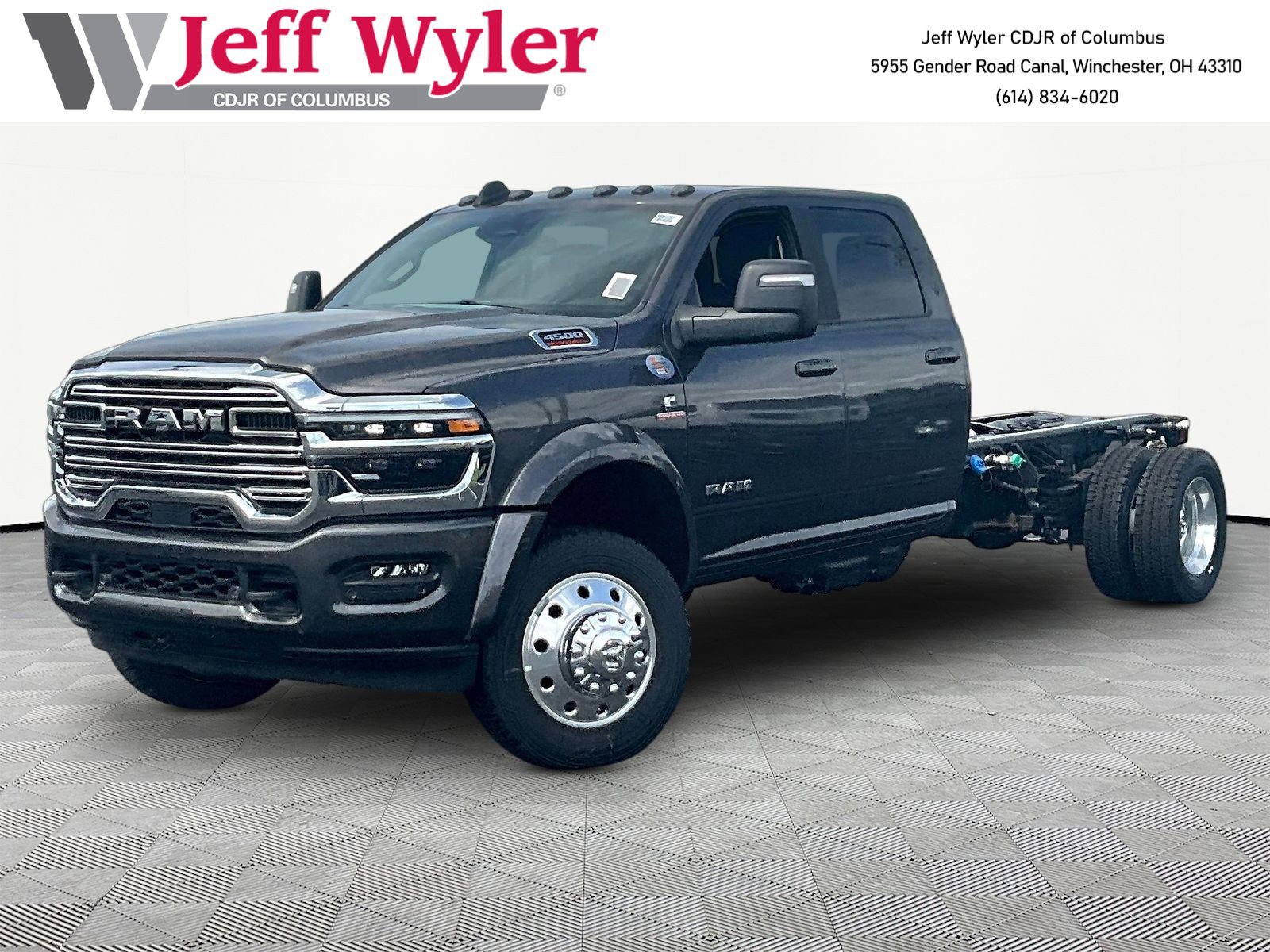 New 2026 RAM 4500 4x4 Crew Cab DRW w/ Laramie Trim Package