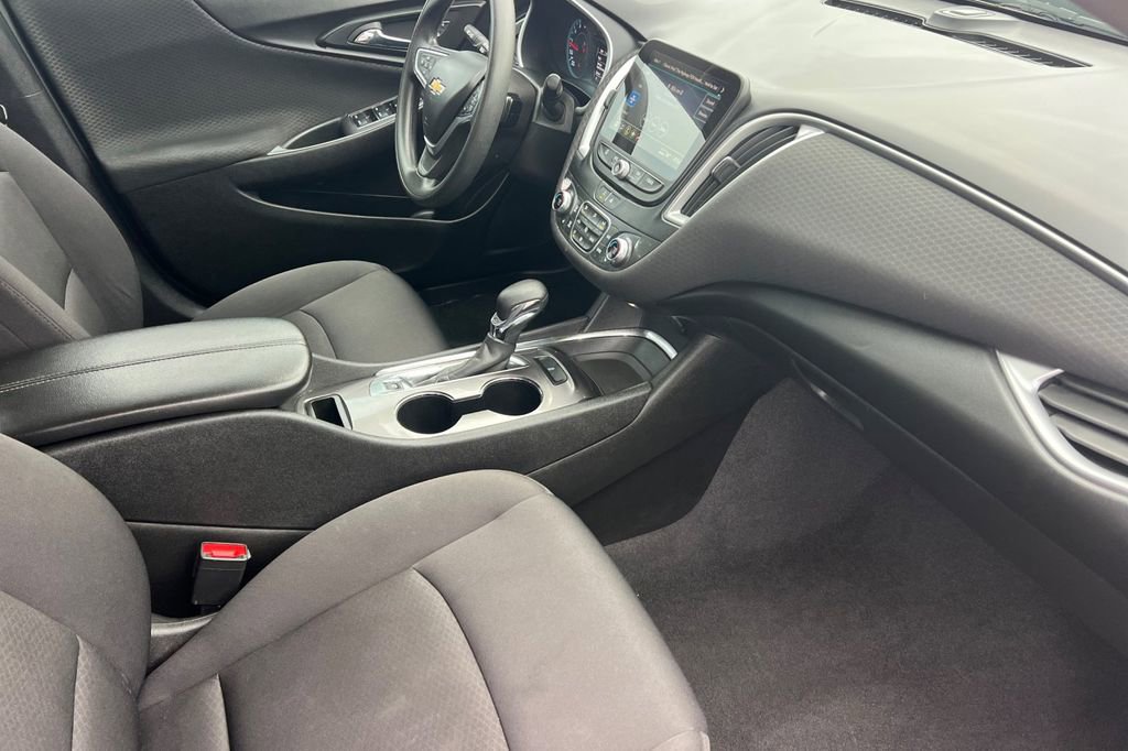 Used 2023 Chevrolet Malibu LT image 15