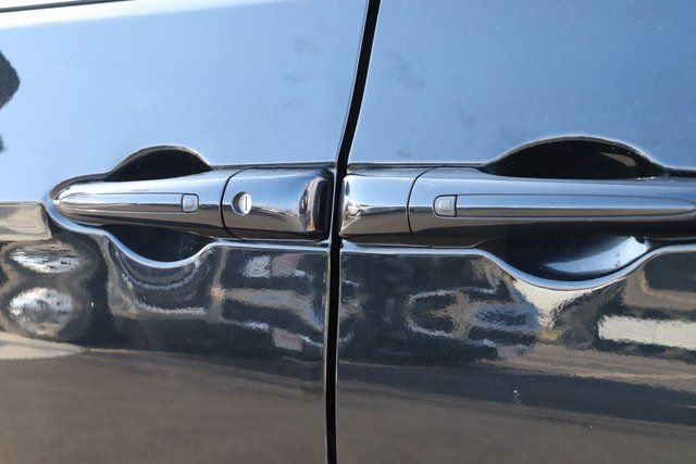 Used 2024 Chrysler Pacifica Limited FWD image 10
