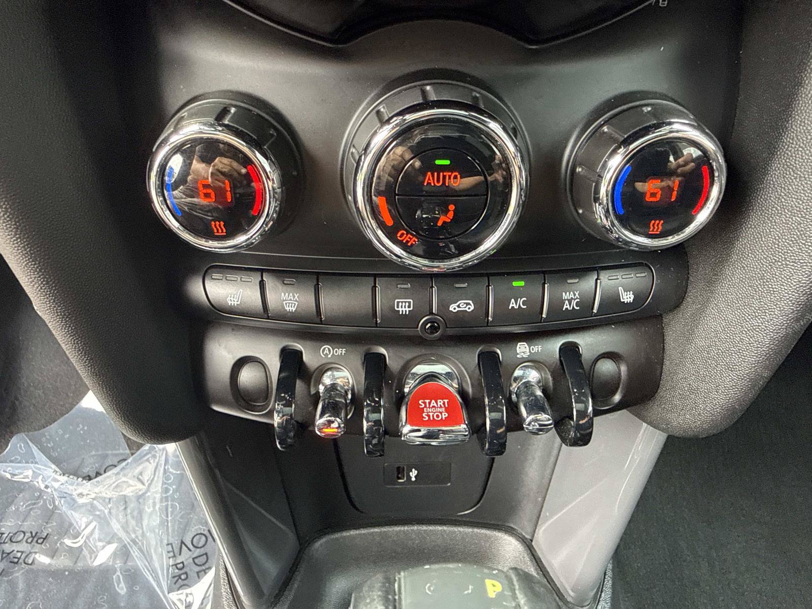 Used 2019 MINI Cooper 2-Door Hardtop FWD image 22