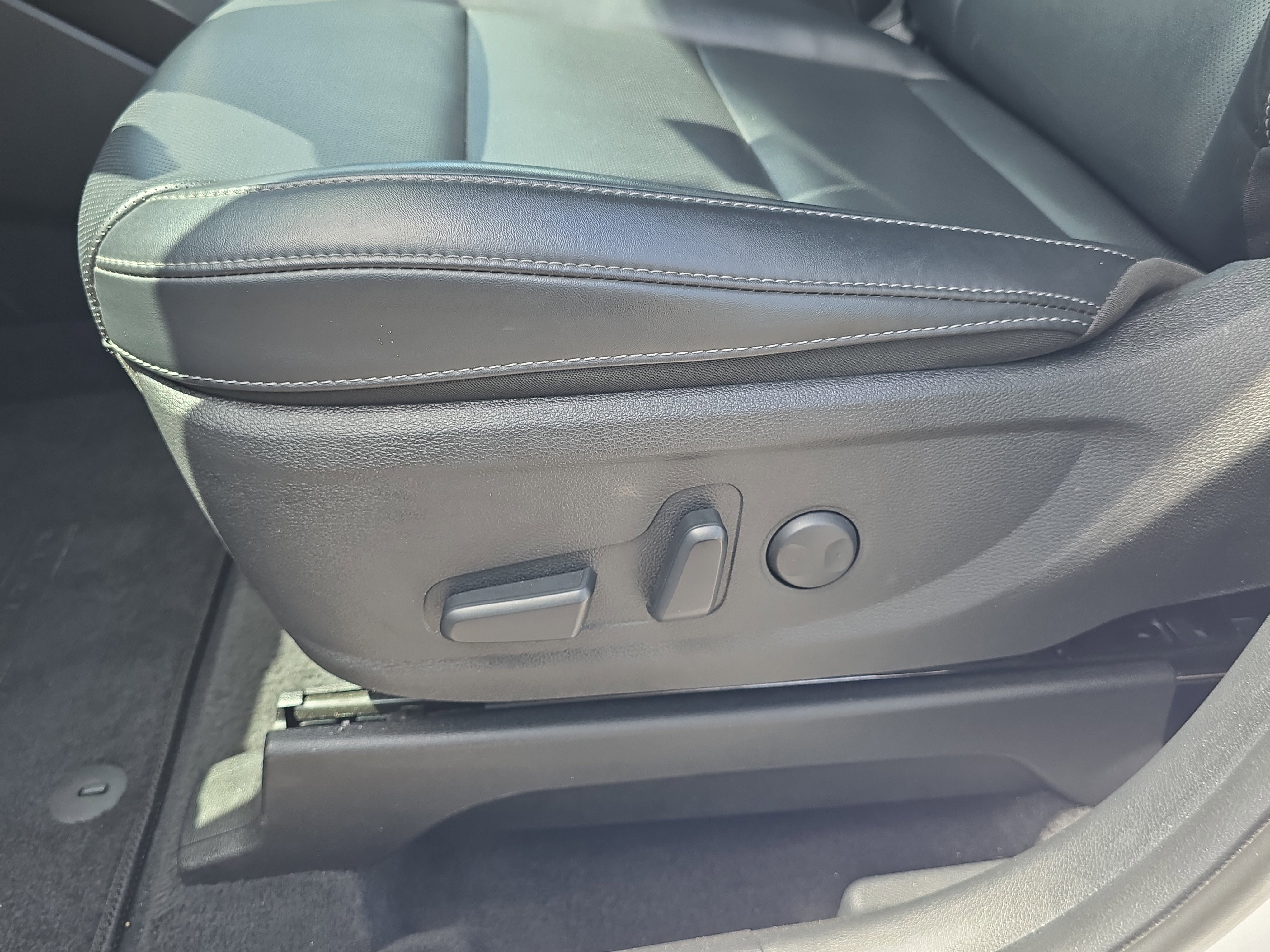 Certified 2025 Kia Telluride S FWD image 22