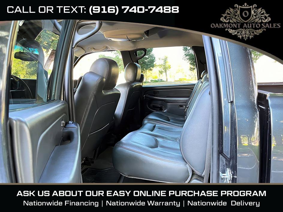 Used 2004 Chevrolet Silverado 2500 LT w/ Skid Plate Package AWD/4WD image 42