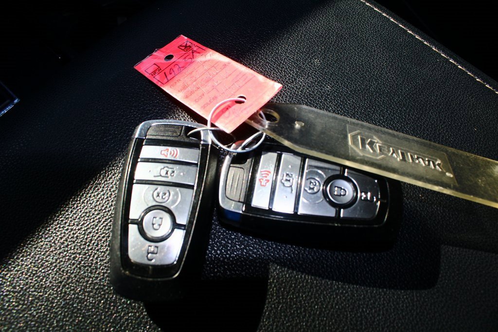 Used 2023 Ford Expedition Max XLT image 22