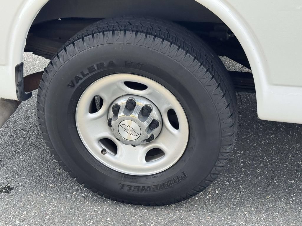 Used 2019 Chevrolet Express 3500 LT w/ LT Preferred Equipment Group RWD image 9