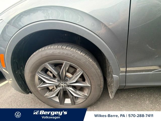 Certified 2024 Volkswagen Tiguan SE AWD/4WD image 9