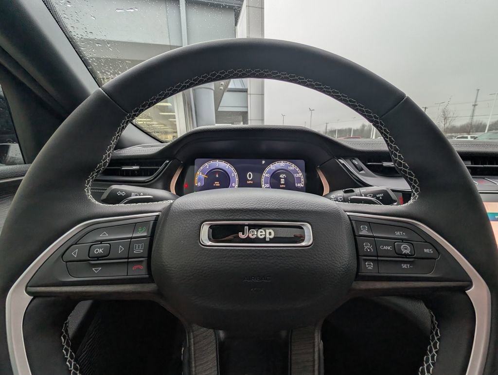 New 2026 Jeep Grand Cherokee Altitude image 18