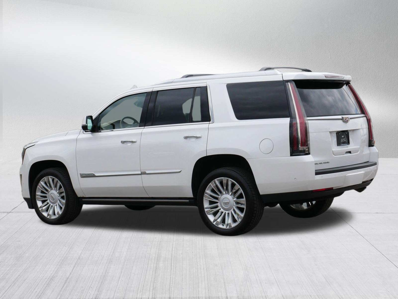 Used 2017 Cadillac Escalade Platinum AWD/4WD image 5