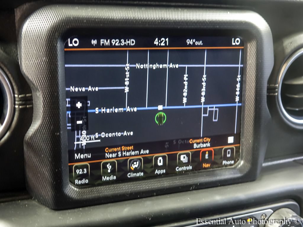 Used 2018 Jeep Wrangler Unlimited Sahara AWD/4WD image 15