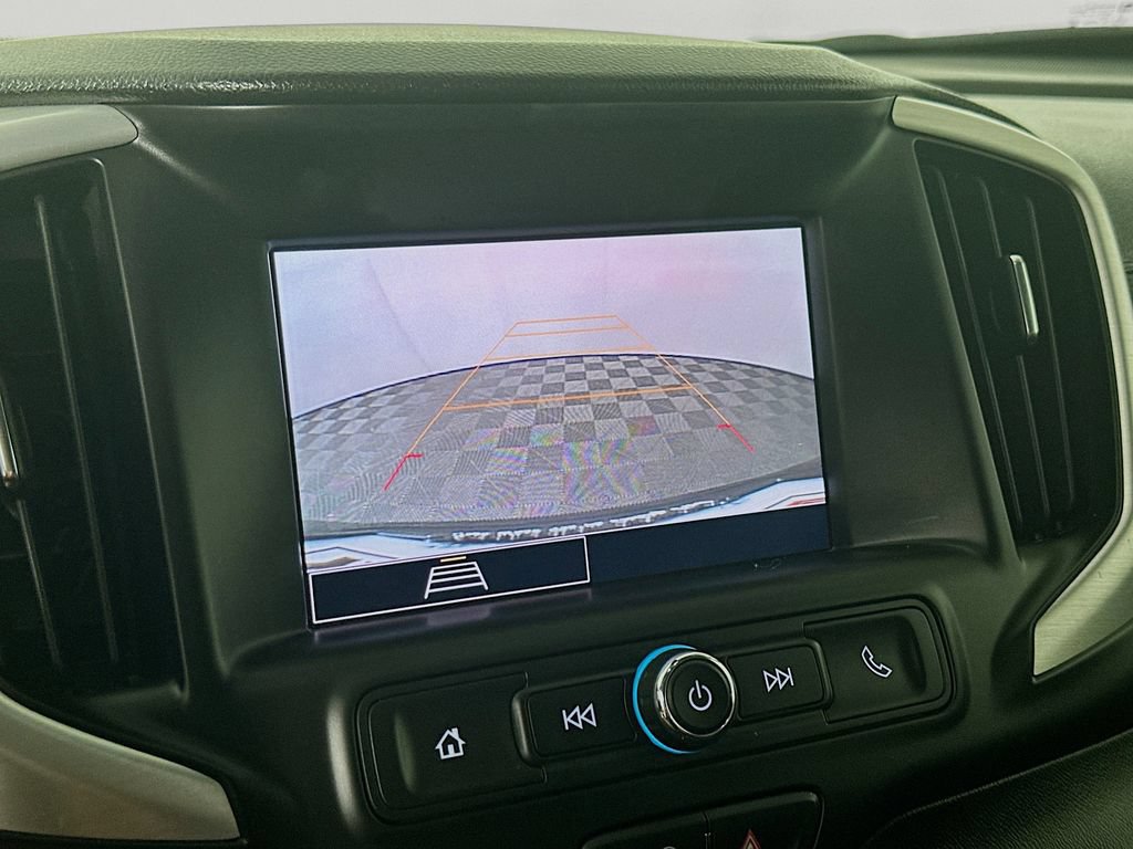 Used 2024 GMC Terrain SLE FWD image 18