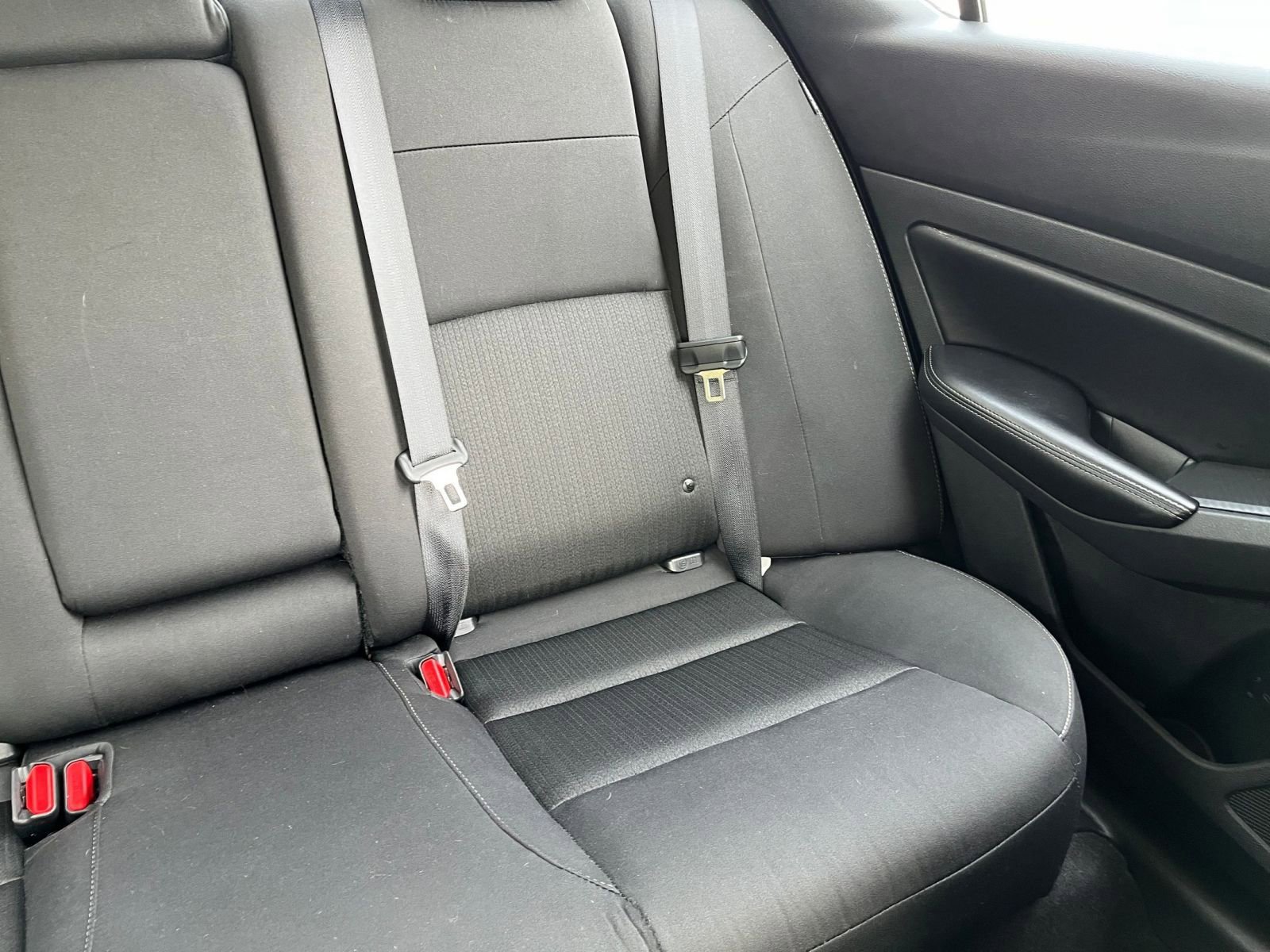 Used 2025 Nissan Altima 2.5 SV image 33