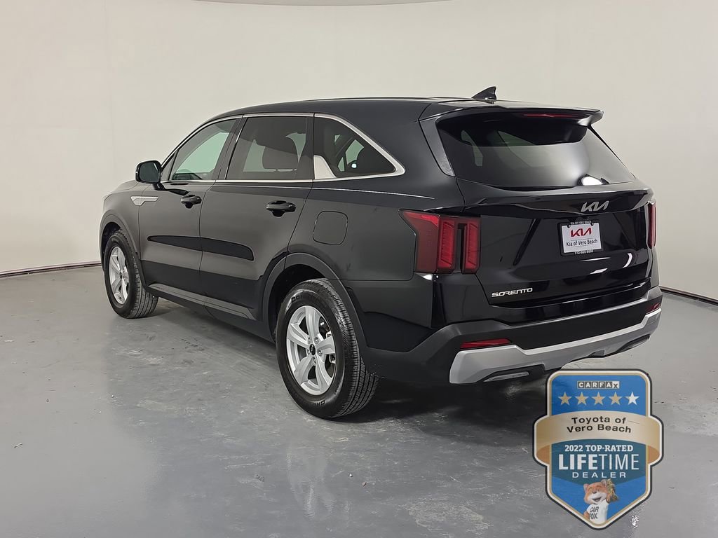 Certified 2026 Kia Sorento LX FWD image 4