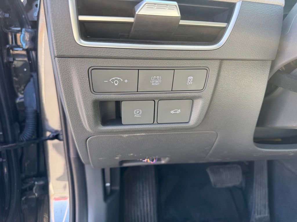 Used 2025 Hyundai Sonata SEL FWD image 16