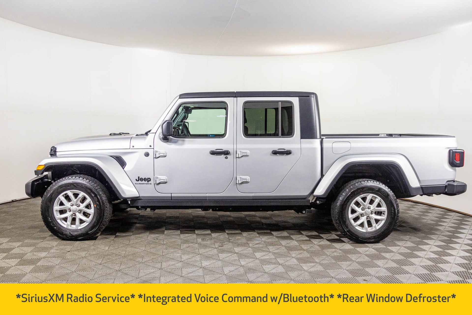 Used 2023 Jeep Gladiator Sport image 17