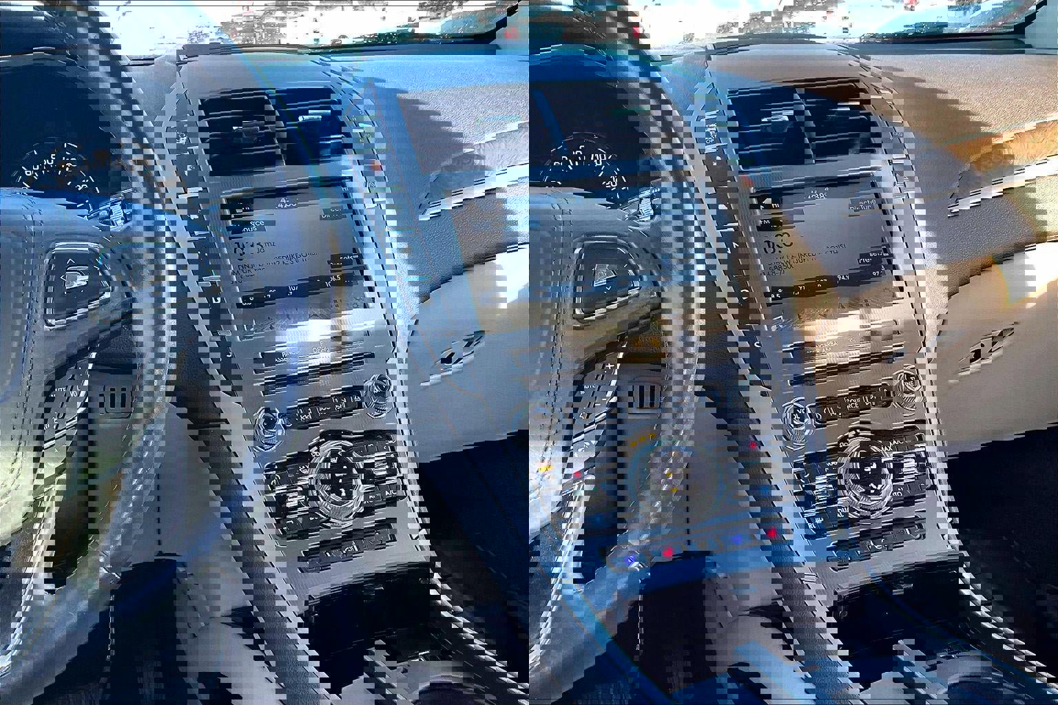 Used 2017 Lincoln MKZ Reserve w/ Climate Package image 6