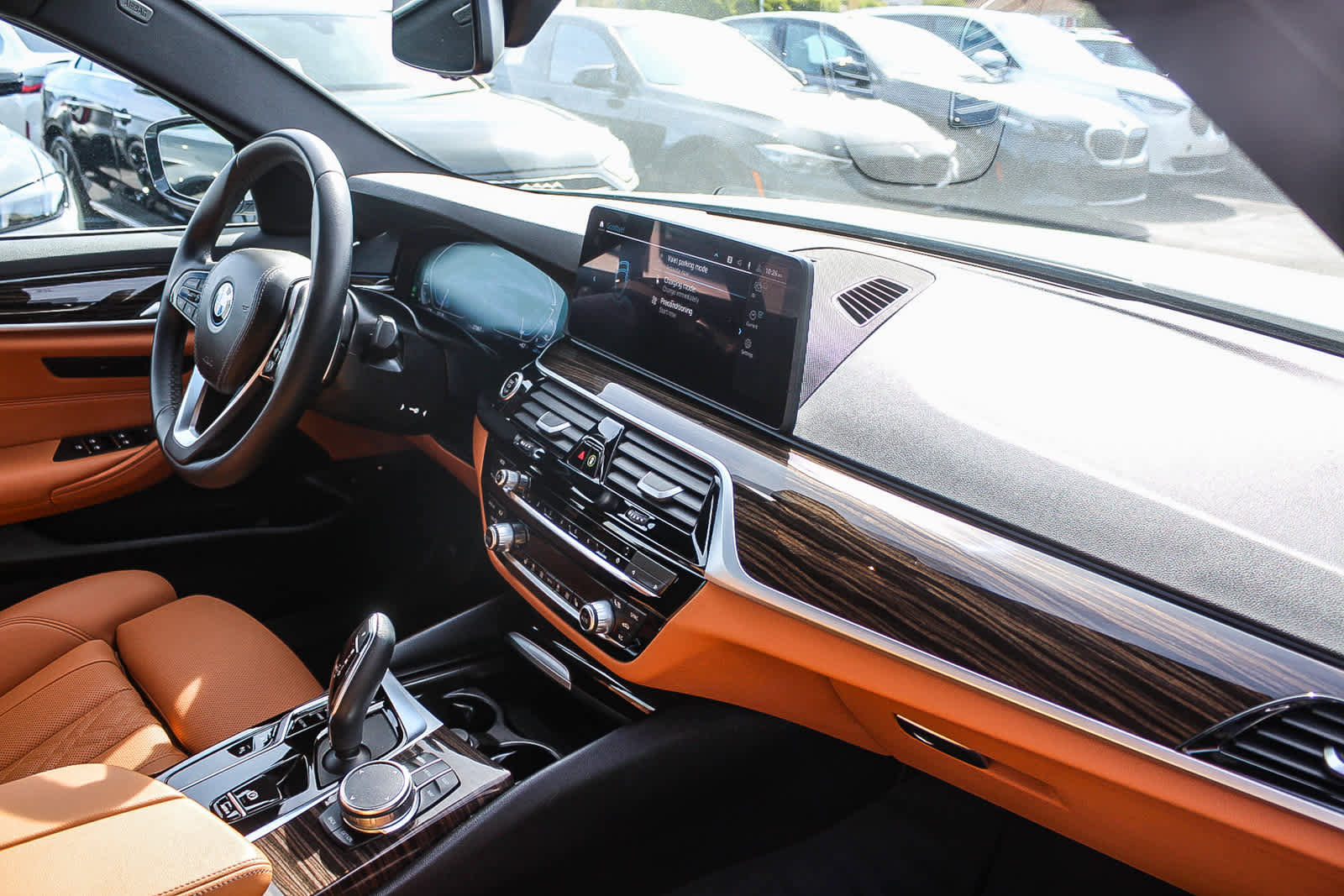 Certified 2023 BMW 530e w/ Convenience Package image 16