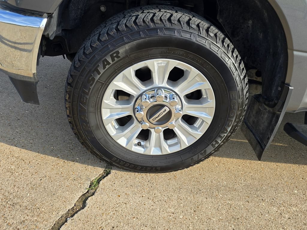 Used 2022 Ford F250 XLT w/ Camper Package RWD image 7