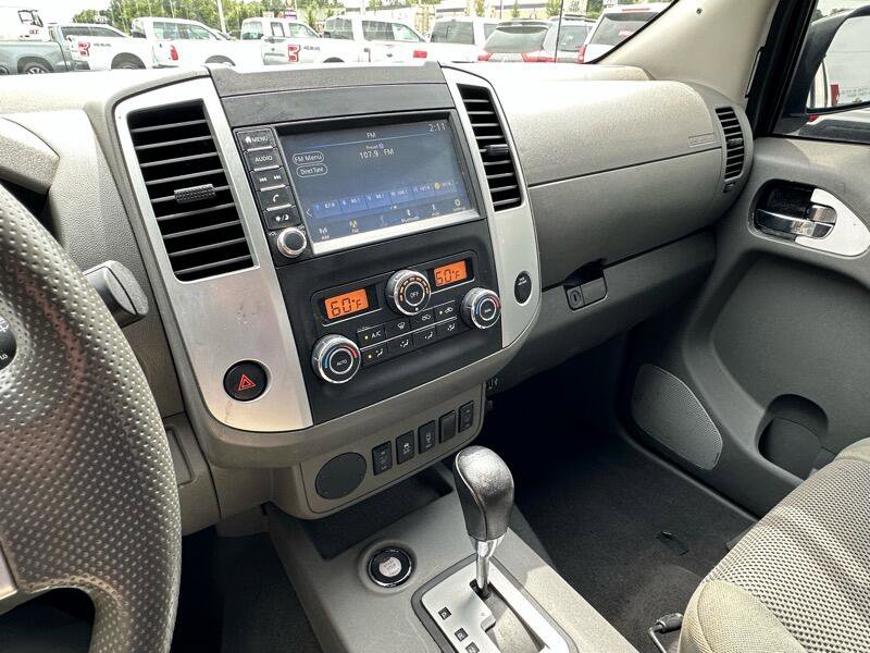 Used 2021 Nissan Frontier SV w/ Midnight Edition Floor Mats image 23