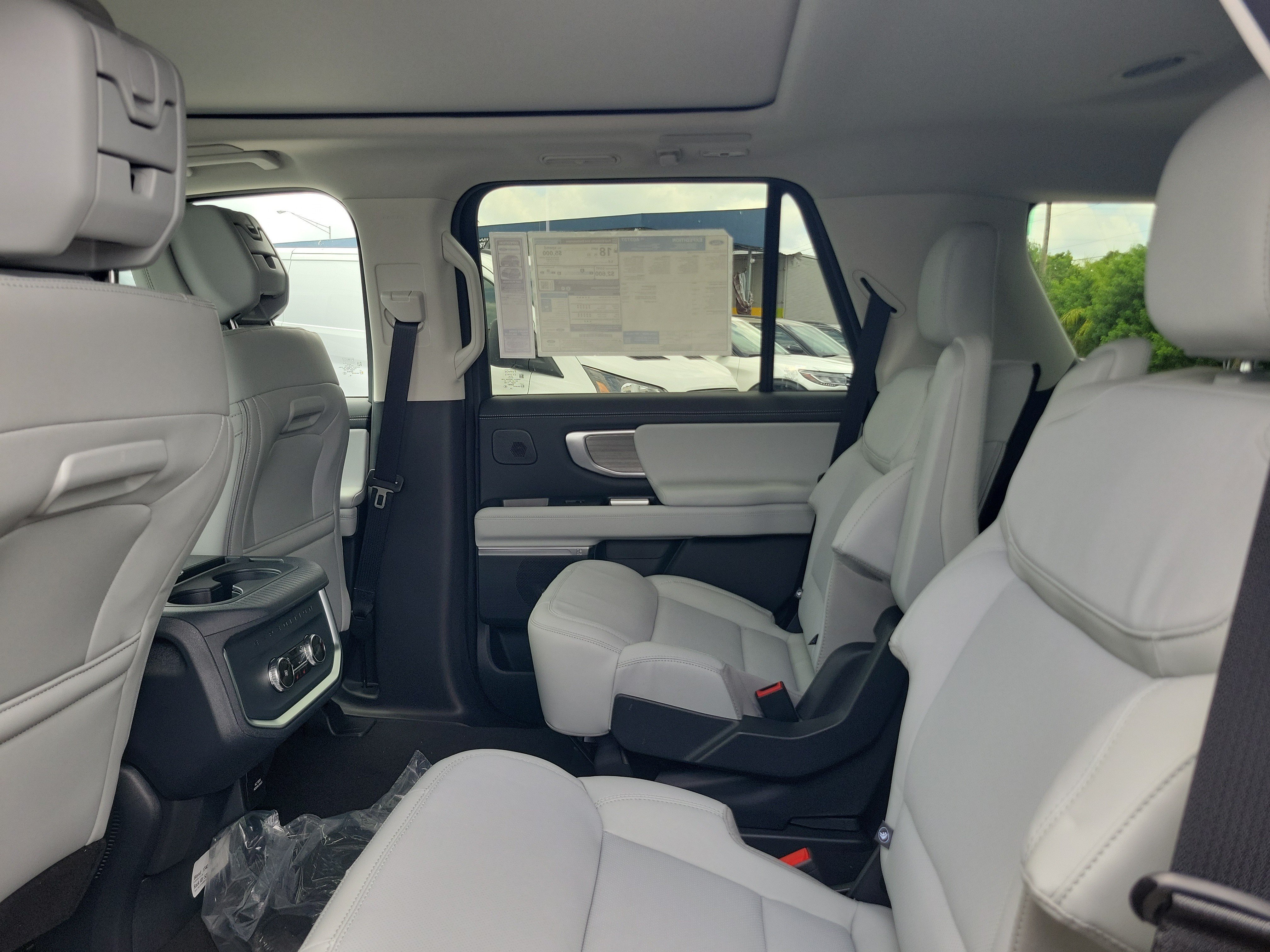New 2027 Ford Expedition Platinum AWD/4WD image 9