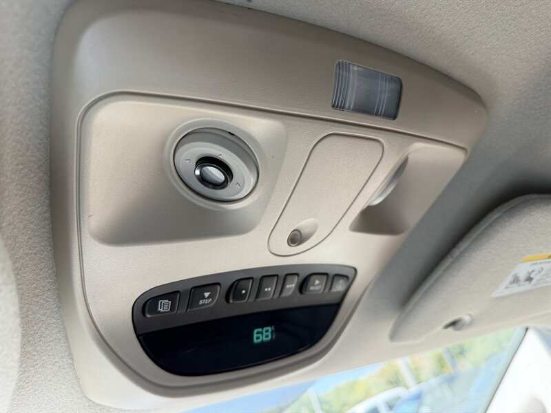Used 2007 Chrysler Aspen Limited RWD image 26