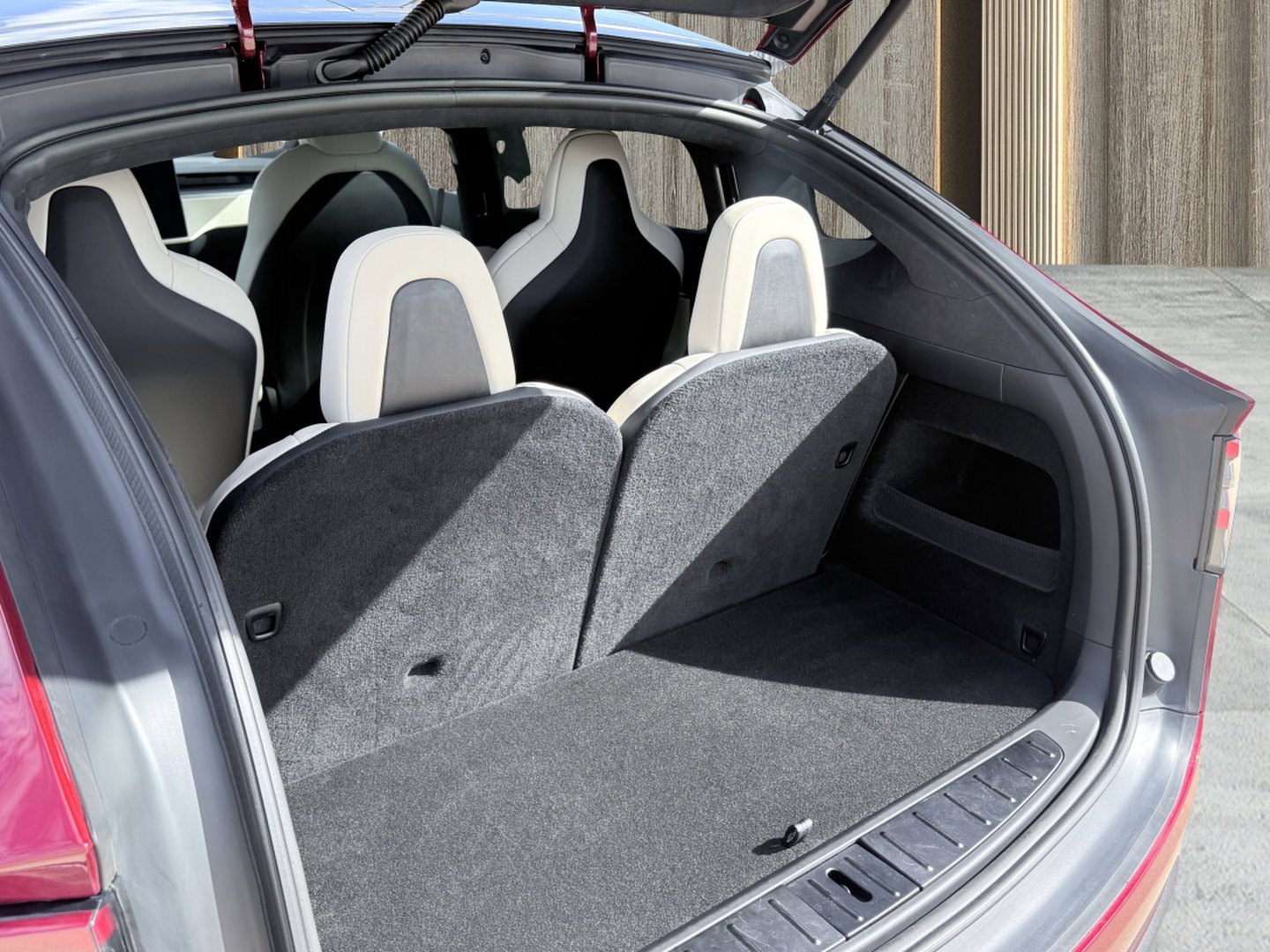 Used 2025 Tesla Model X Plaid image 14