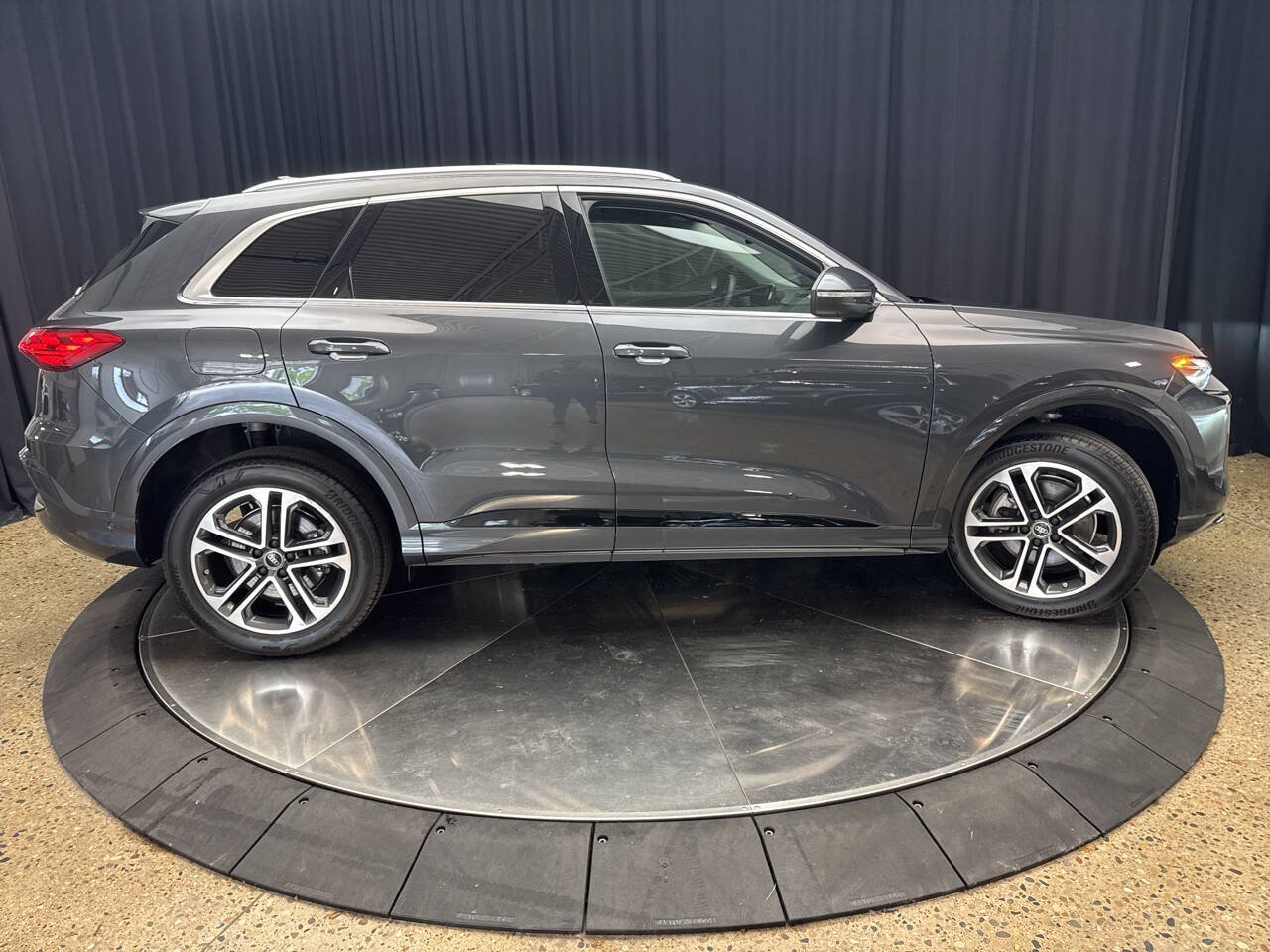 Used 2025 Audi Q5 Premium AWD/4WD image 7