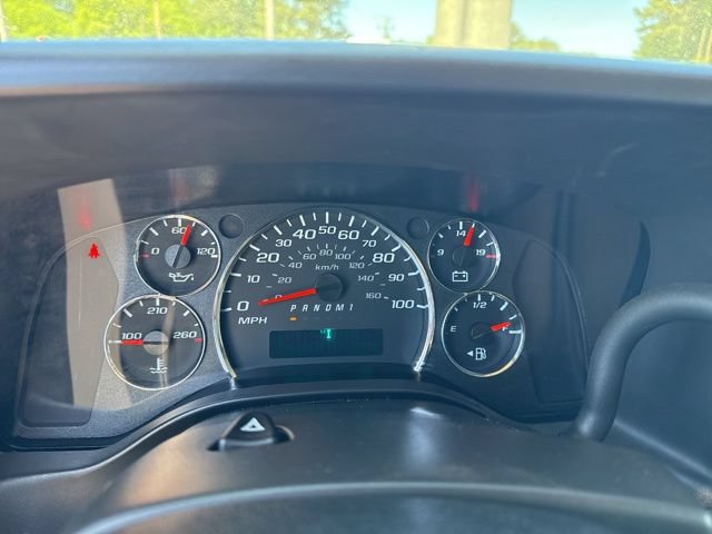 Used 2024 Chevrolet Express 3500 LT w/ LT Preferred Equipment Group RWD image 19