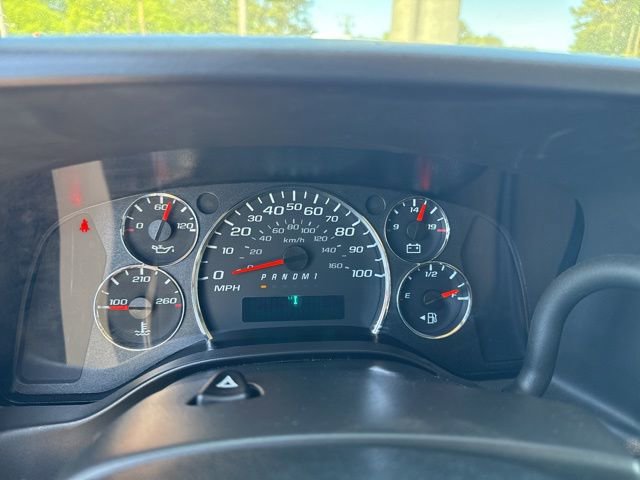 Used 2024 Chevrolet Express 3500 LT w/ LT Preferred Equipment Group RWD image 19