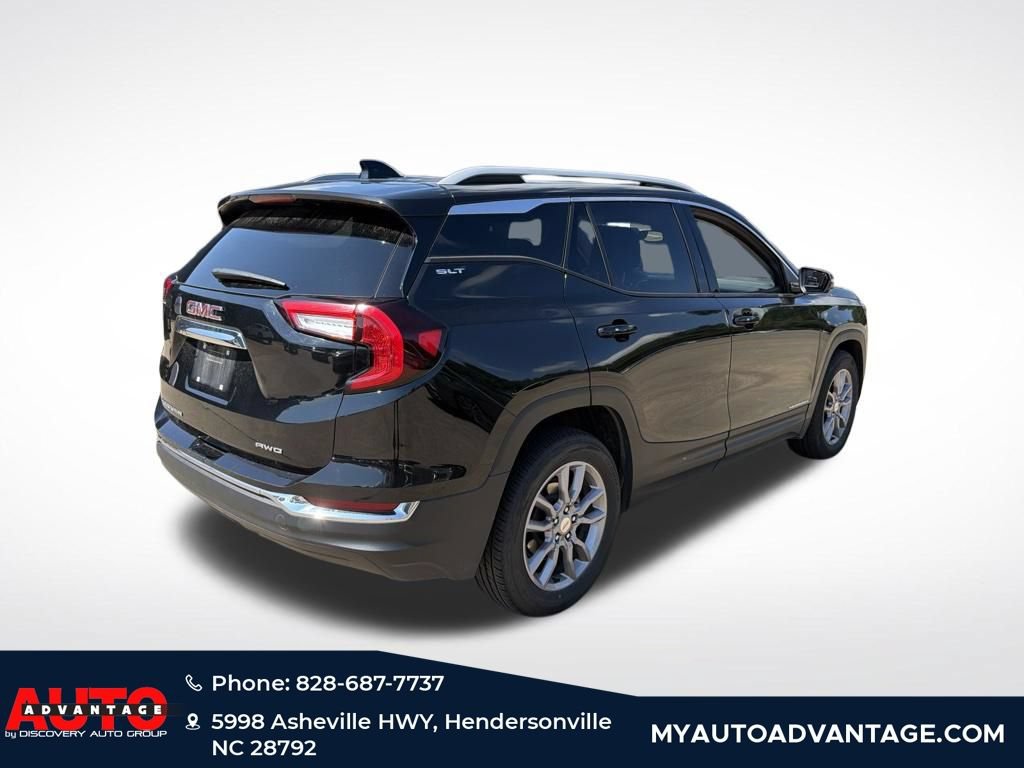 Used 2024 GMC Terrain SLT AWD/4WD image 5
