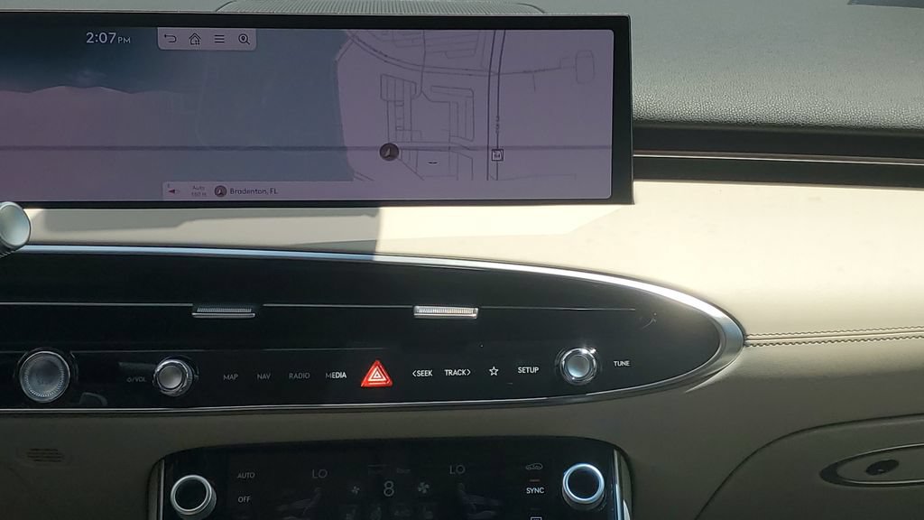 New 2027 Genesis GV70 2.5T Select AWD/4WD image 16