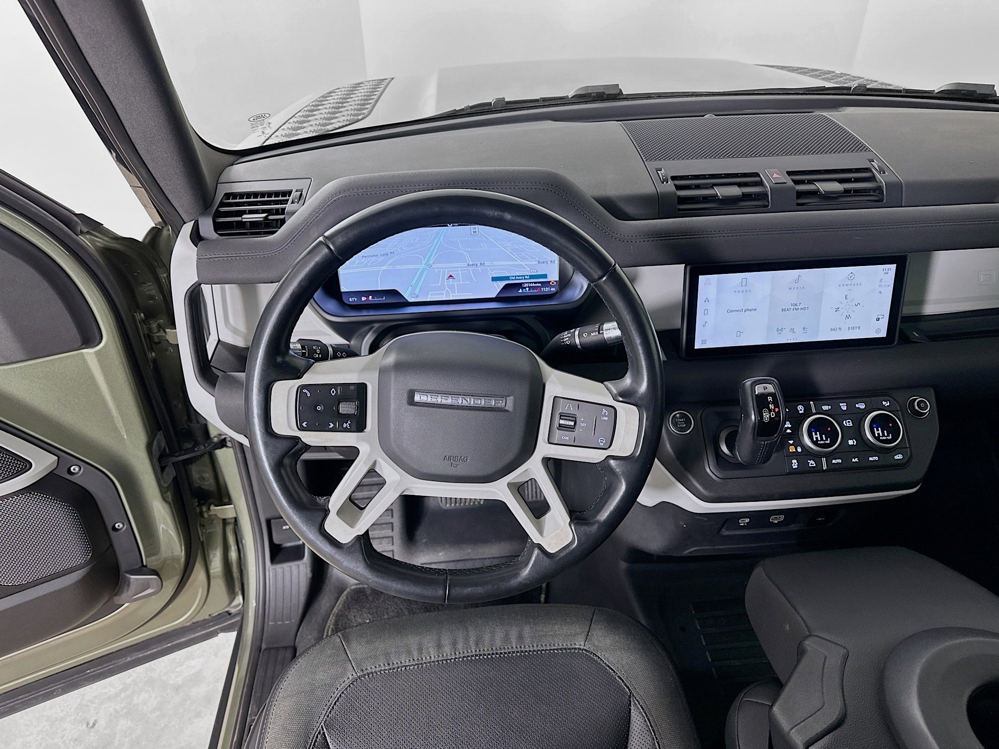 Used 2021 Land Rover Defender 90 First Edition image 15